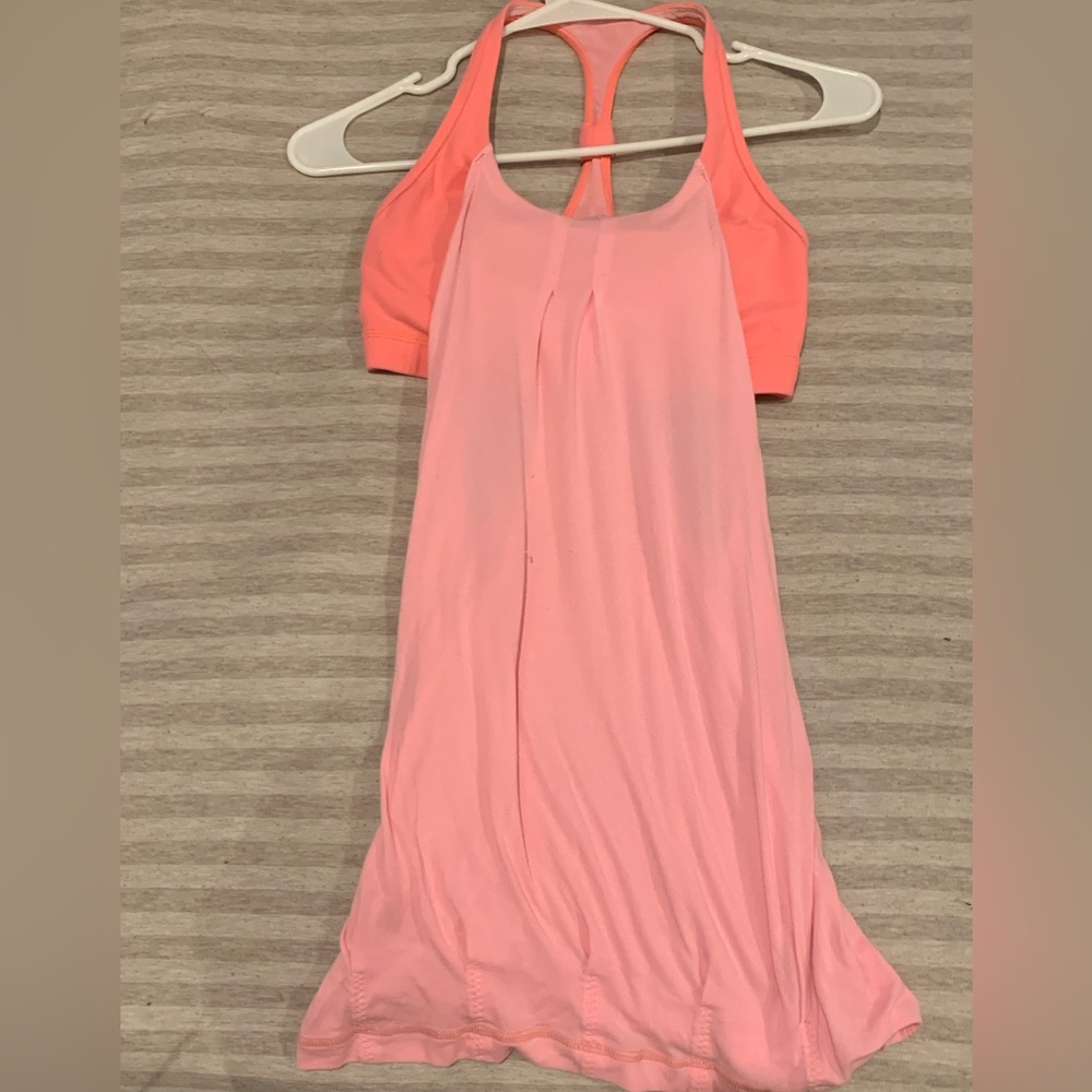 Lululemon workout shirt